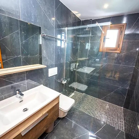 Vista Mare 3* Ksamil