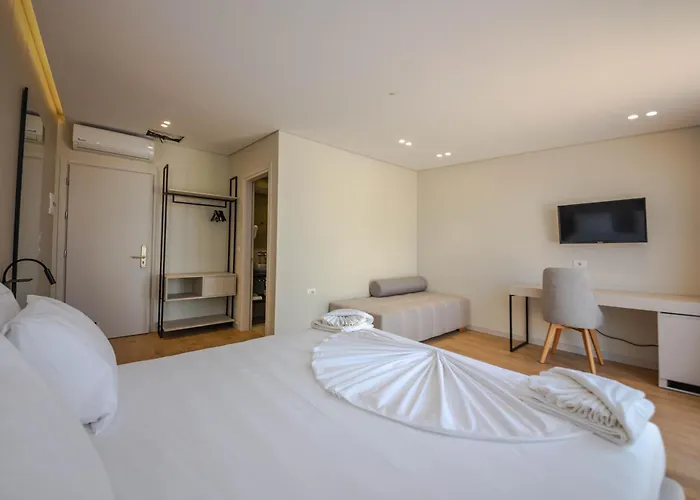 Ξενοδοχείο Vista Mare 3*